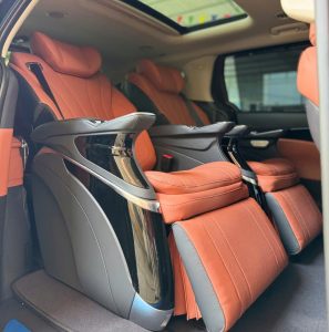 Thuê Xe Kia Carnival TPHCM Có Tài Xế 