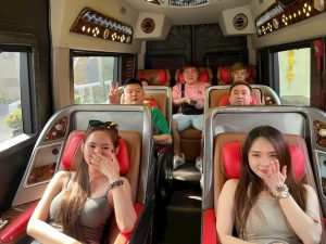 Thuê Xe Limousine 9 Chỗ Tại TPHCM Đi Núi Bà Đen