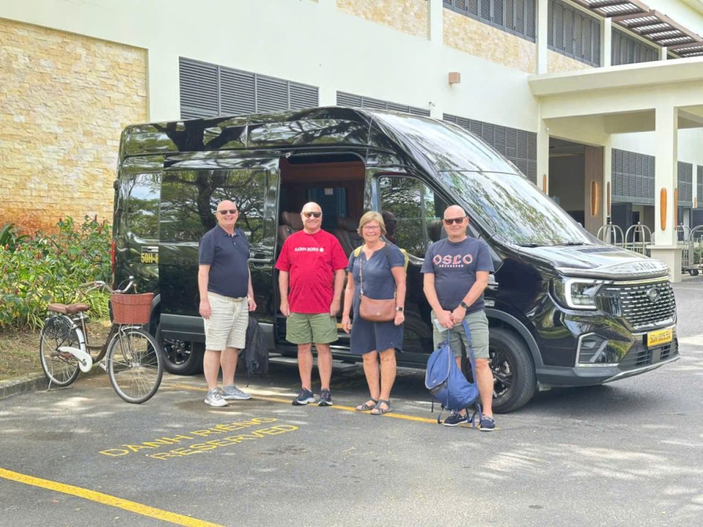 Thuê Xe Limousine 9 Chỗ Từ TPHCM Đi Tiền Giang