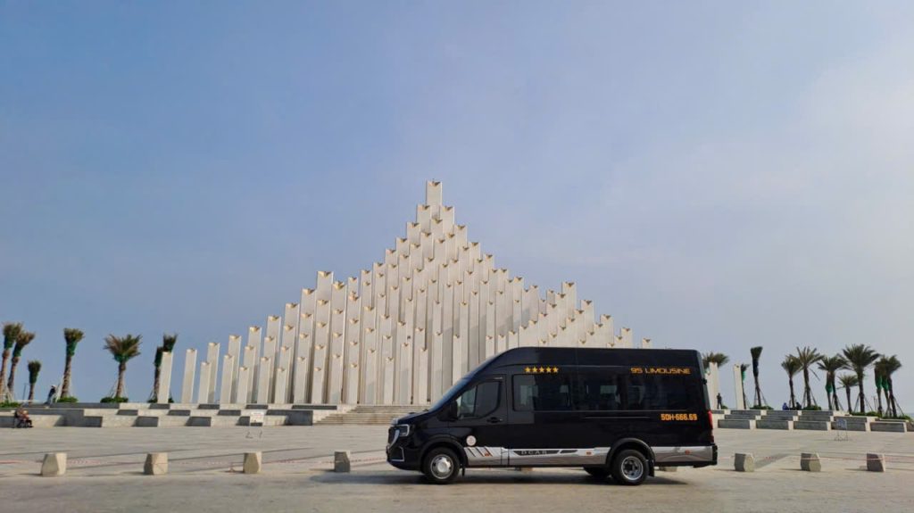 Thuê Xe Limousine 9 Chỗ Từ TPHCM Đi Măng Đen