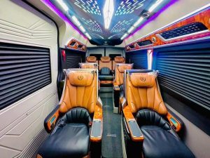 Thuê Xe Limousine 19 Chỗ Tại TPHCM Đi Cha Diệp